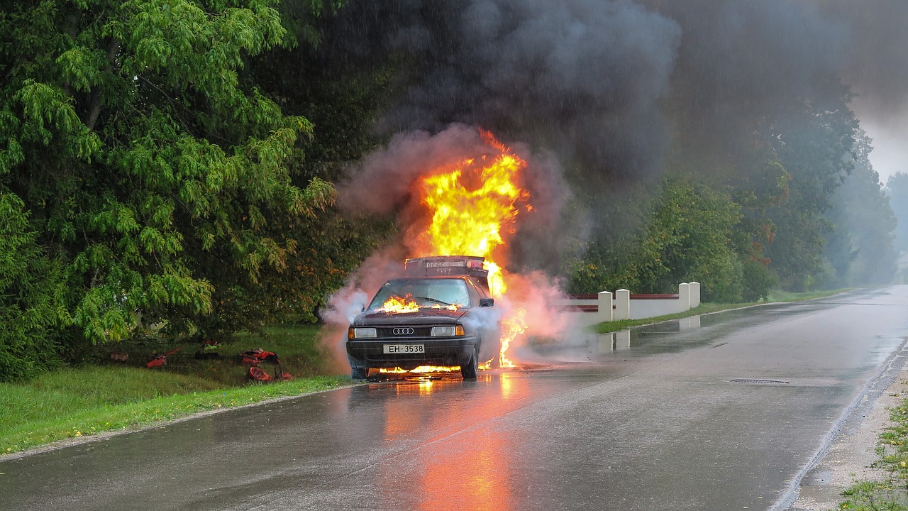 car-accident-2789841_1280 (2)